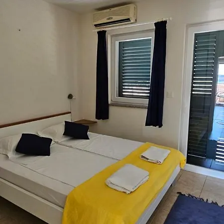 Adriapartman * Rogoznica (Sibenik-Knin)